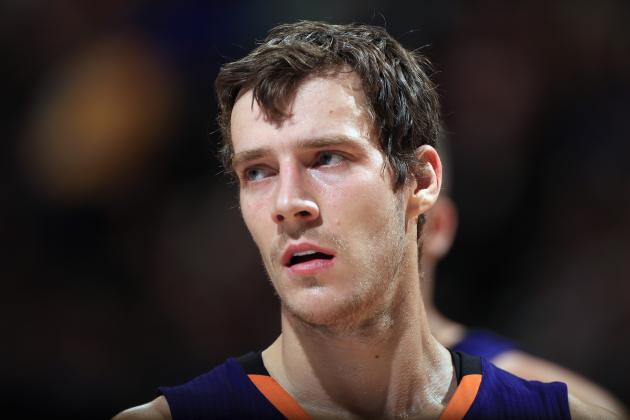 hi-res-185698504-goran-dragic-of-the-phoenix-suns-looks-on-during-a_crop_north[1]