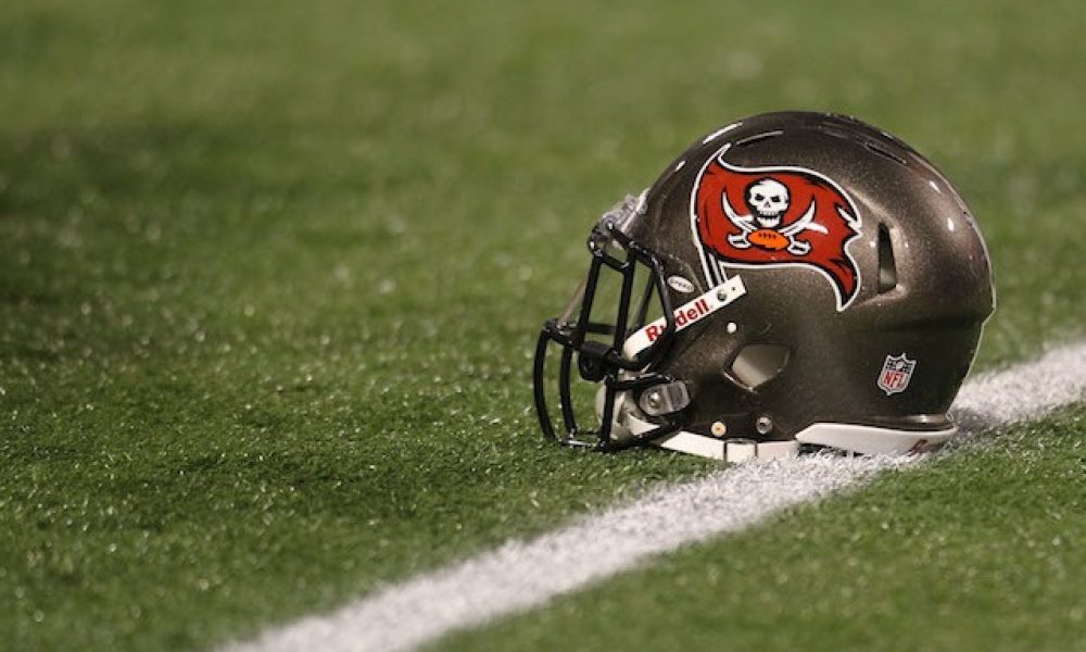 Buccaneers-new-helmet.final