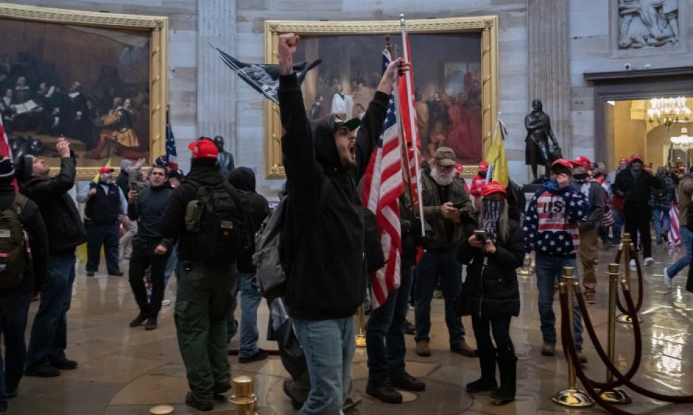 ny-pro-trump-supporters-breach-the-u-s-capitol-building-752×501 nba