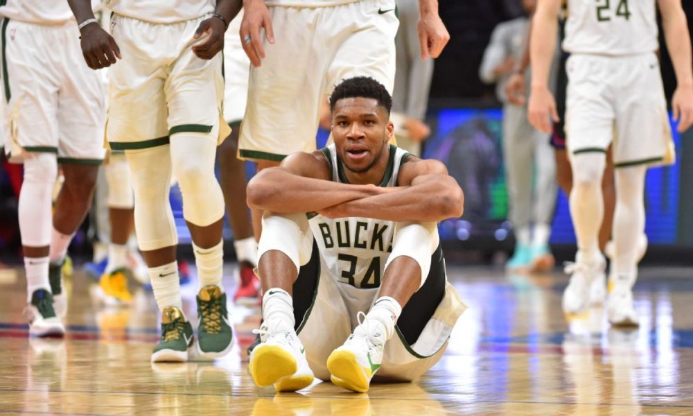 Bucks ‘hoping’ Giannis Antetokounmpo can return for the playoffs