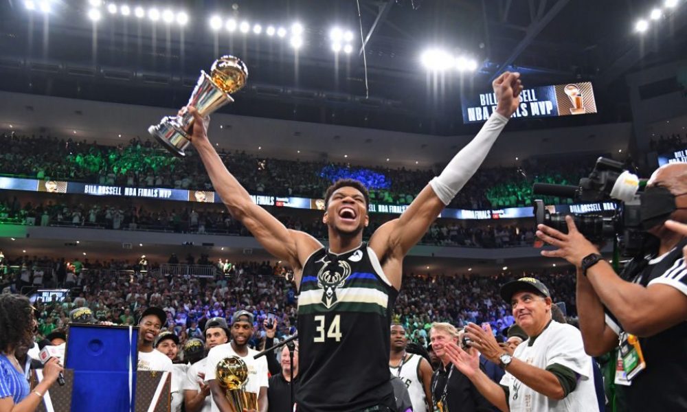 Giannis Antetokounmpo, Bucks