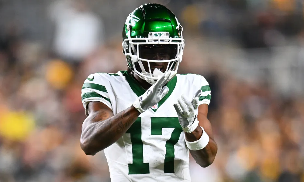 Davante Adams gives inspired speech to Jets amid struggles