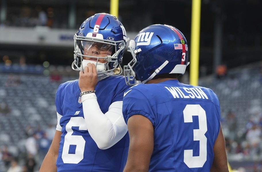 Jaxson Dart, Russell Wilson, New York Giants